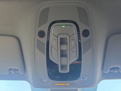 Used 2023 Audi Q5 e Premium Plus w/ Premium Plus Package image 38