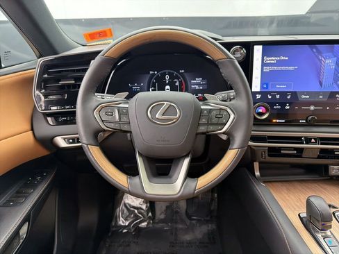 Used 2025 Lexus RX 350 Premium image 9