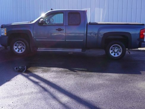 Used 2009 Chevrolet Silverado 1500 LT image 3
