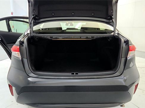 Used 2022 Toyota Corolla LE image 20
