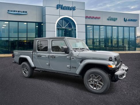 New 2025 Jeep Gladiator Sport image 1