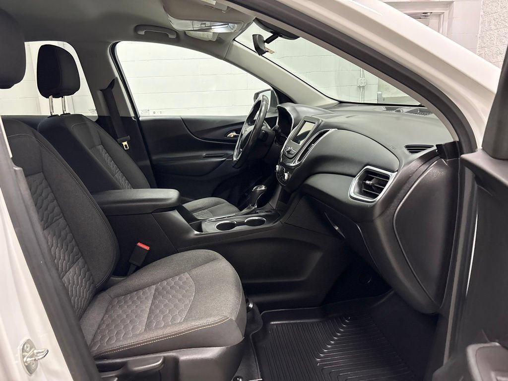 Used 2019 Chevrolet Equinox LT AWD/4WD image 35