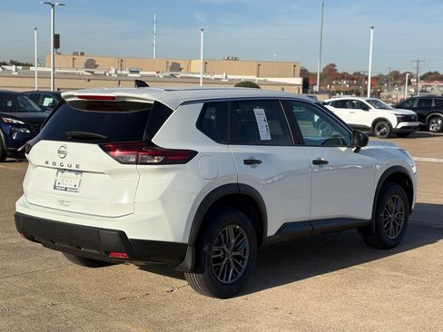 New 2026 Nissan Rogue S image 5