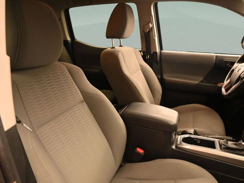 Used 2019 Toyota Tacoma SR5 image 36