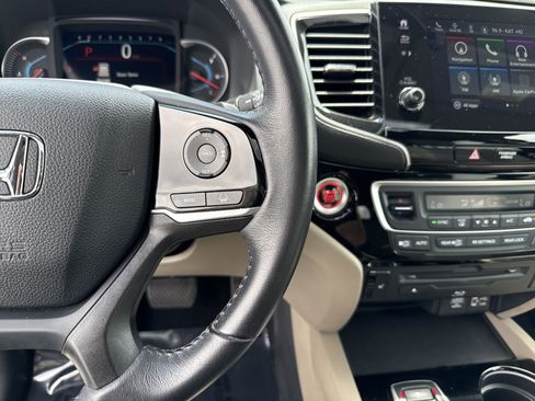 Used 2020 Honda Pilot Touring image 20