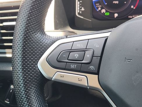 Used 2022 Volkswagen Atlas SEL R-Line AWD/4WD image 31