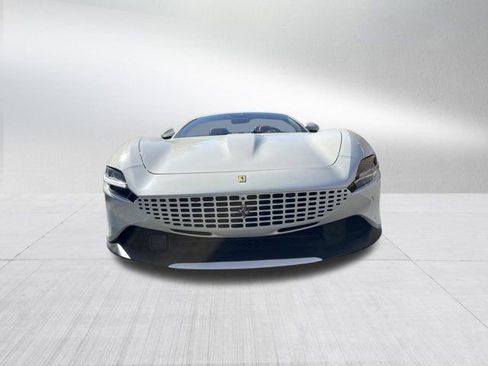 Used 2024 Ferrari Roma Spider image 15