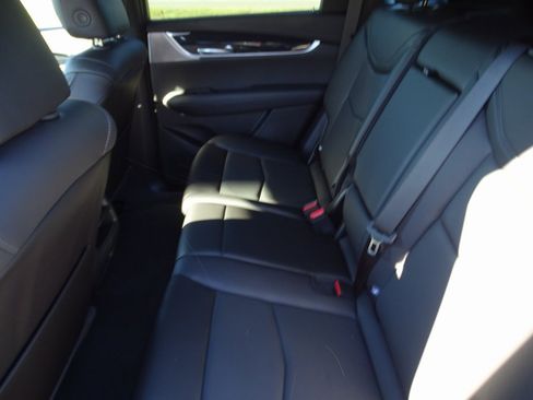 Used 2025 Cadillac XT5 Premium Luxury image 8