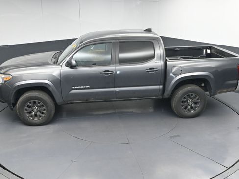 Used 2020 Toyota Tacoma SR5 image 38