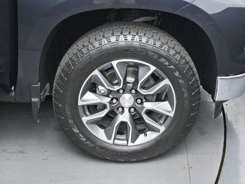 Used 2023 Chevrolet Silverado 1500 LT w/ Z71 Off-Road Package image 33