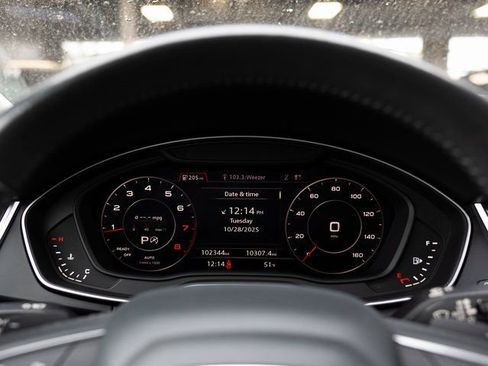 Used 2019 Audi Q5 Prestige w/ Prestige Package image 16