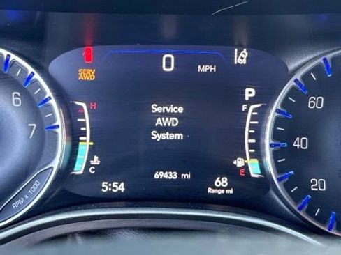 Used 2020 Chrysler Pacifica Touring-L w/ Advanced Safetytec Group AWD/4WD image 22