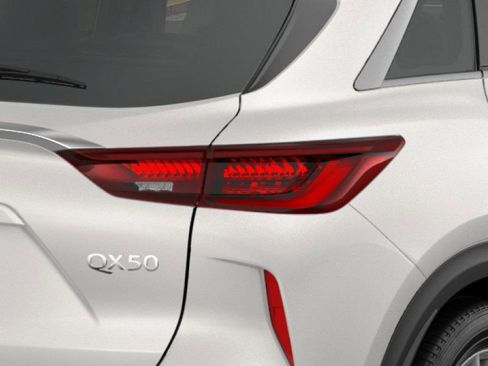 Used 2025 INFINITI QX50 Luxe image 11