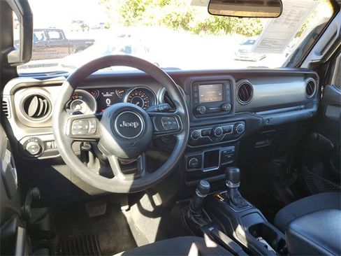 Used 2021 Jeep Gladiator Sport image 10