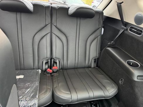 Used 2026 Genesis GV80 2.5T Advanced image 9