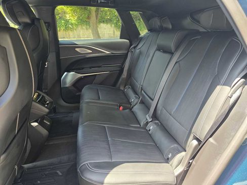 New 2025 Cadillac Lyriq Luxury image 15