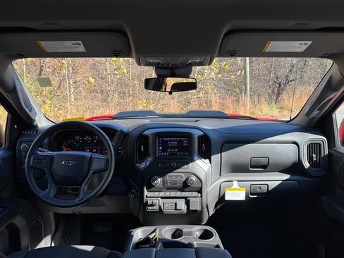 Used 2025 Chevrolet Silverado 1500 Custom Trail Boss w/ Turbomax Blackout Package image 11