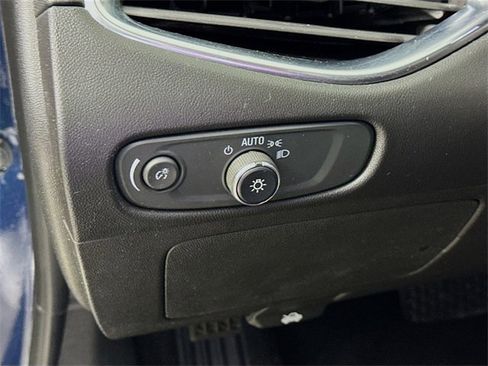 Used 2020 Chevrolet Malibu LT image 10