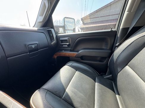 Used 2017 Chevrolet Silverado 2500 High Country w/ Duramax Plus Package AWD/4WD image 32