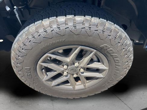 Used 2024 Jeep Wrangler Sport AWD/4WD image 35