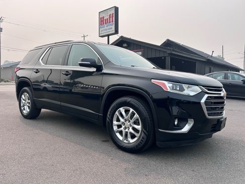Used 2021 Chevrolet Traverse LT AWD/4WD image 1