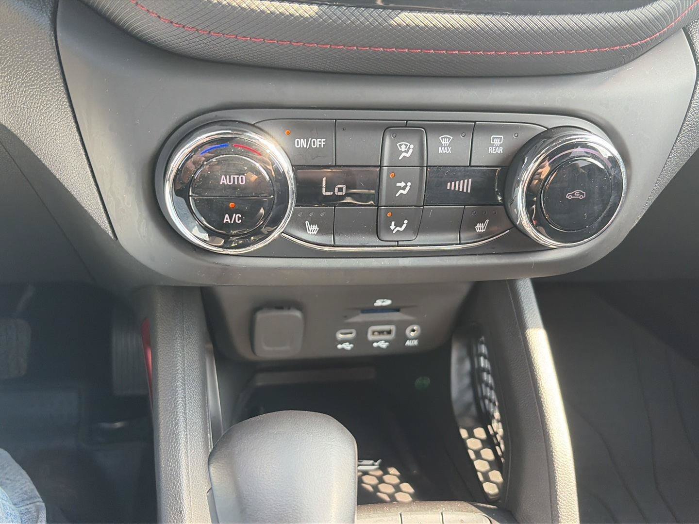 Used 2023 Chevrolet TrailBlazer RS w/ Sun and Liftgate Package AWD/4WD image 20