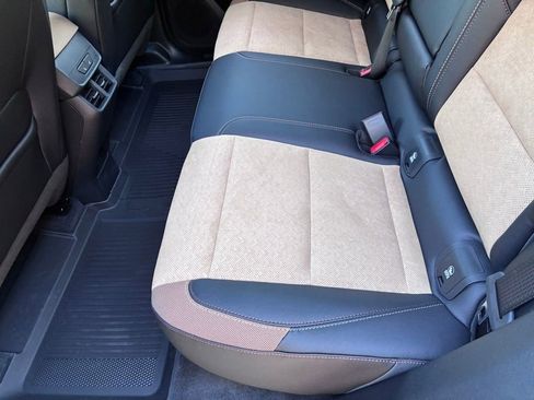 New 2026 Chevrolet Equinox ACTIV w/ Convenience Package III FWD image 17