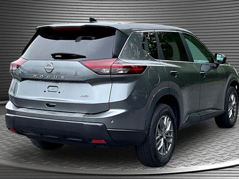 Used 2024 Nissan Rogue S AWD/4WD image 6
