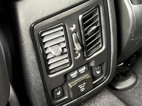 Used 2022 Dodge Durango GT AWD/4WD image 12