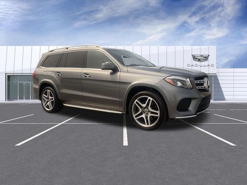 Used 2018 Mercedes-Benz GLS 550 4MATIC image 2