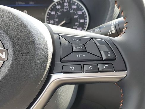 New 2025 Nissan Sentra SR w/ Midnight Edition image 13