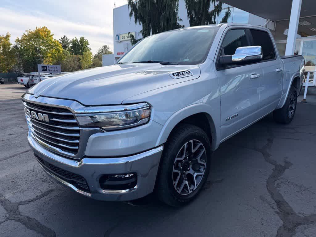 Used 2026 RAM 1500 Laramie AWD/4WD image 3
