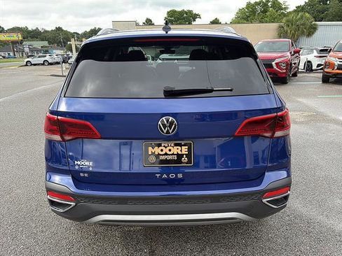 Certified 2024 Volkswagen Taos SE FWD image 7