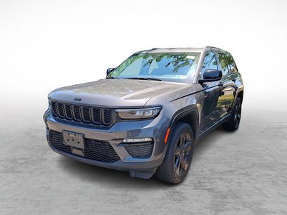 Used 2024 Jeep Grand Cherokee Limited w/ Black Appearance Package