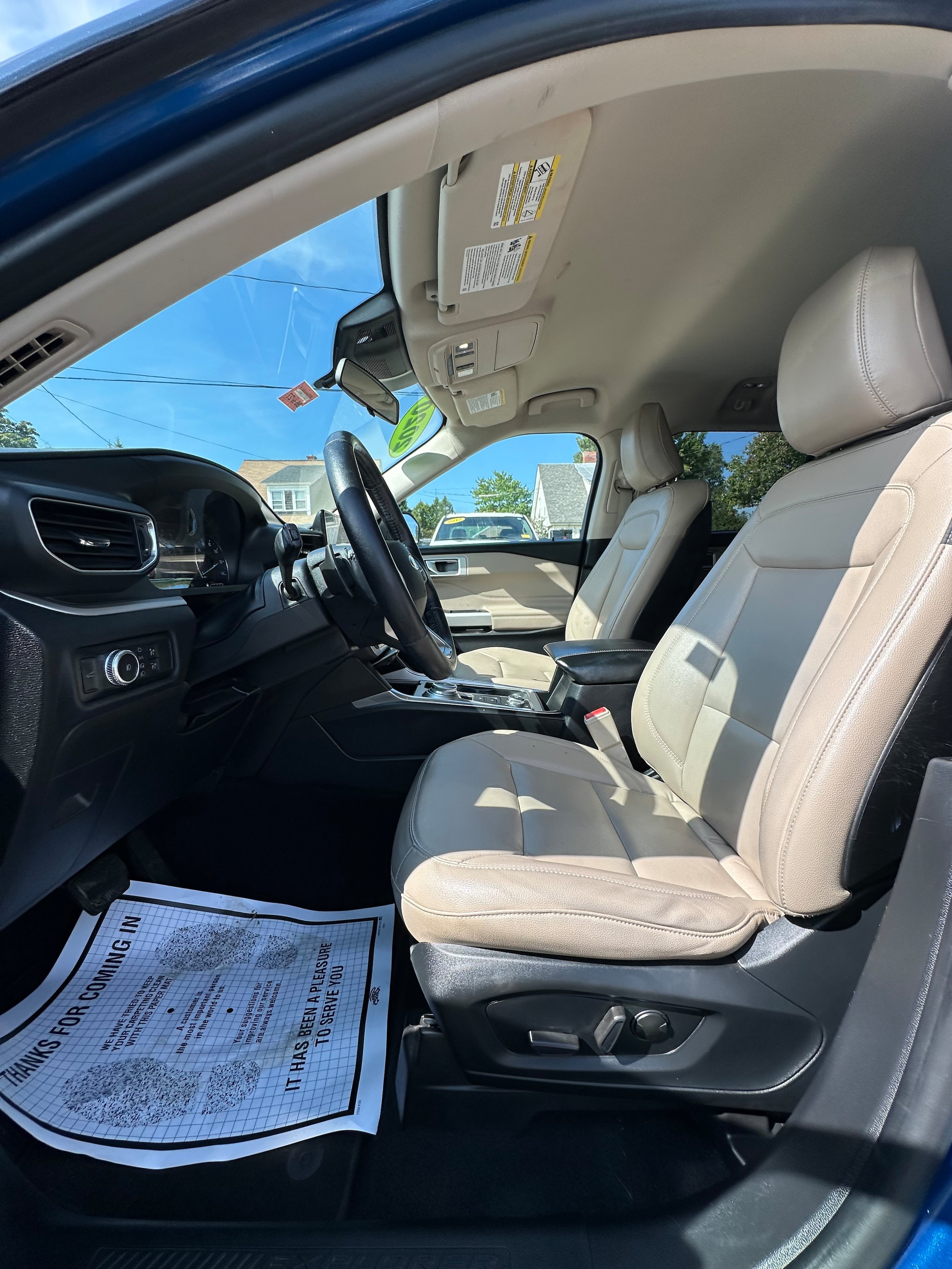 Used 2020 Ford Explorer XLT w/ Equipment Group 202A AWD/4WD image 12