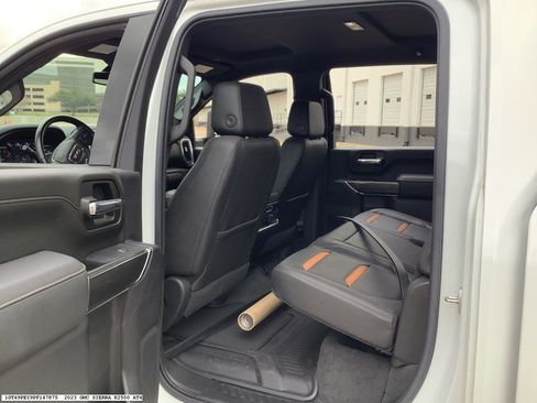 Used 2023 GMC Sierra 2500 AT4 w/ Gooseneck/5TH Wheel Package image 13