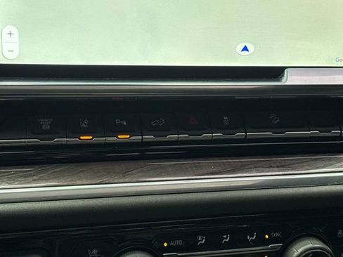 Used 2024 Chevrolet Silverado 2500 LTZ w/ LTZ Convenience Package image 31