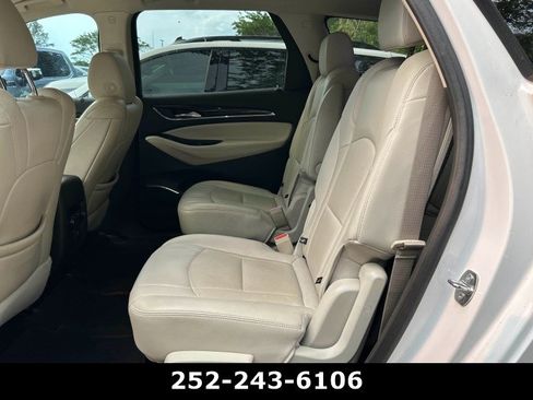 Used 2023 Buick Enclave Essence FWD image 7
