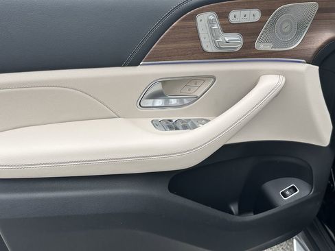 New 2026 Mercedes-Benz GLE 580 4MATIC image 11