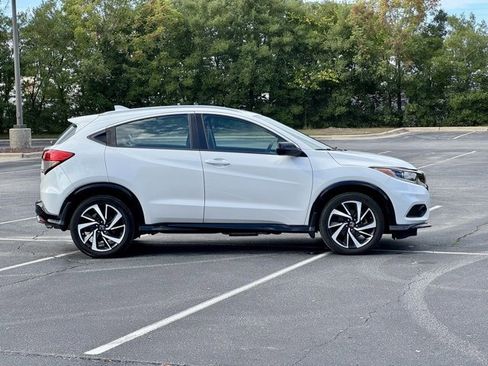 Used 2020 Honda HR-V Sport image 9
