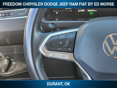 Used 2024 Volkswagen Tiguan SE image 20