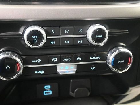 Used 2024 Ford F150 XLT image 12