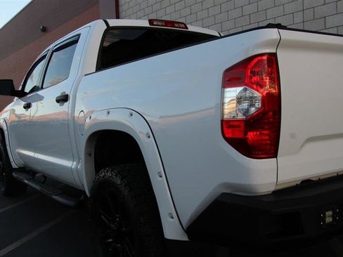 Used 2018 Toyota Tundra SR5 w/ SR5 Upgrade Package image 38