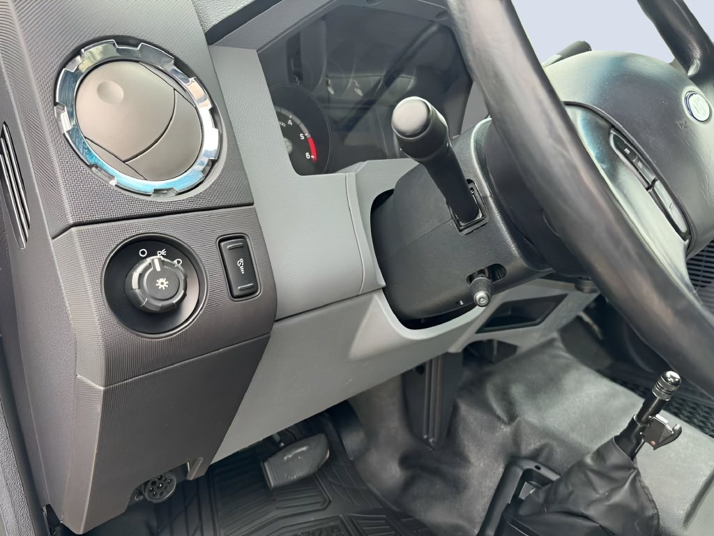 Used 2015 Ford F650 2WD Regular Cab Super Duty image 12