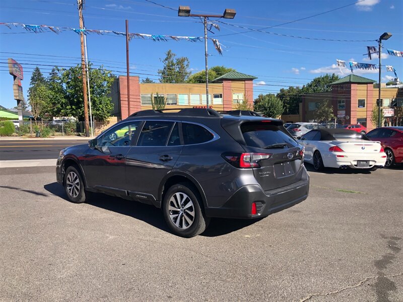 Used 2020 Subaru Outback Premium w/ Popular Package #1 AWD/4WD image 3