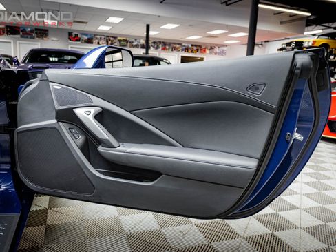 Used 2016 Chevrolet Corvette Stingray 2LT w/ 2LT Preferred Equipment Group image 94