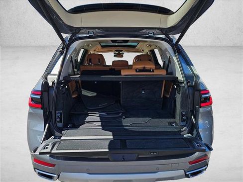 Certified 2025 BMW X7 xDrive40i w/ Premium Package AWD/4WD image 6