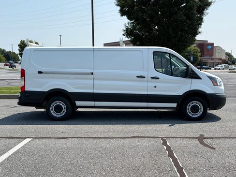Used 2019 Ford Transit 150 148 Low Roof RWD image 4