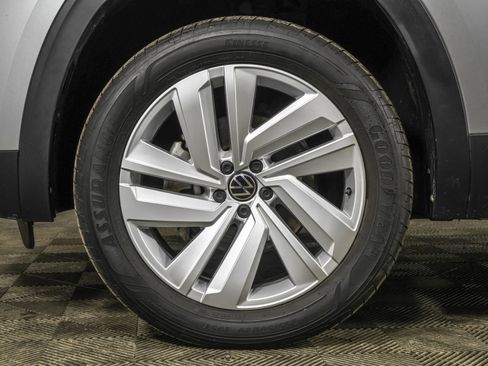 Certified 2023 Volkswagen Atlas Cross Sport SE image 22