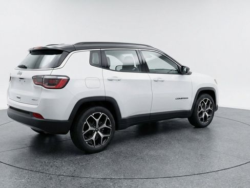 Used 2025 Jeep Compass Limited AWD/4WD image 9
